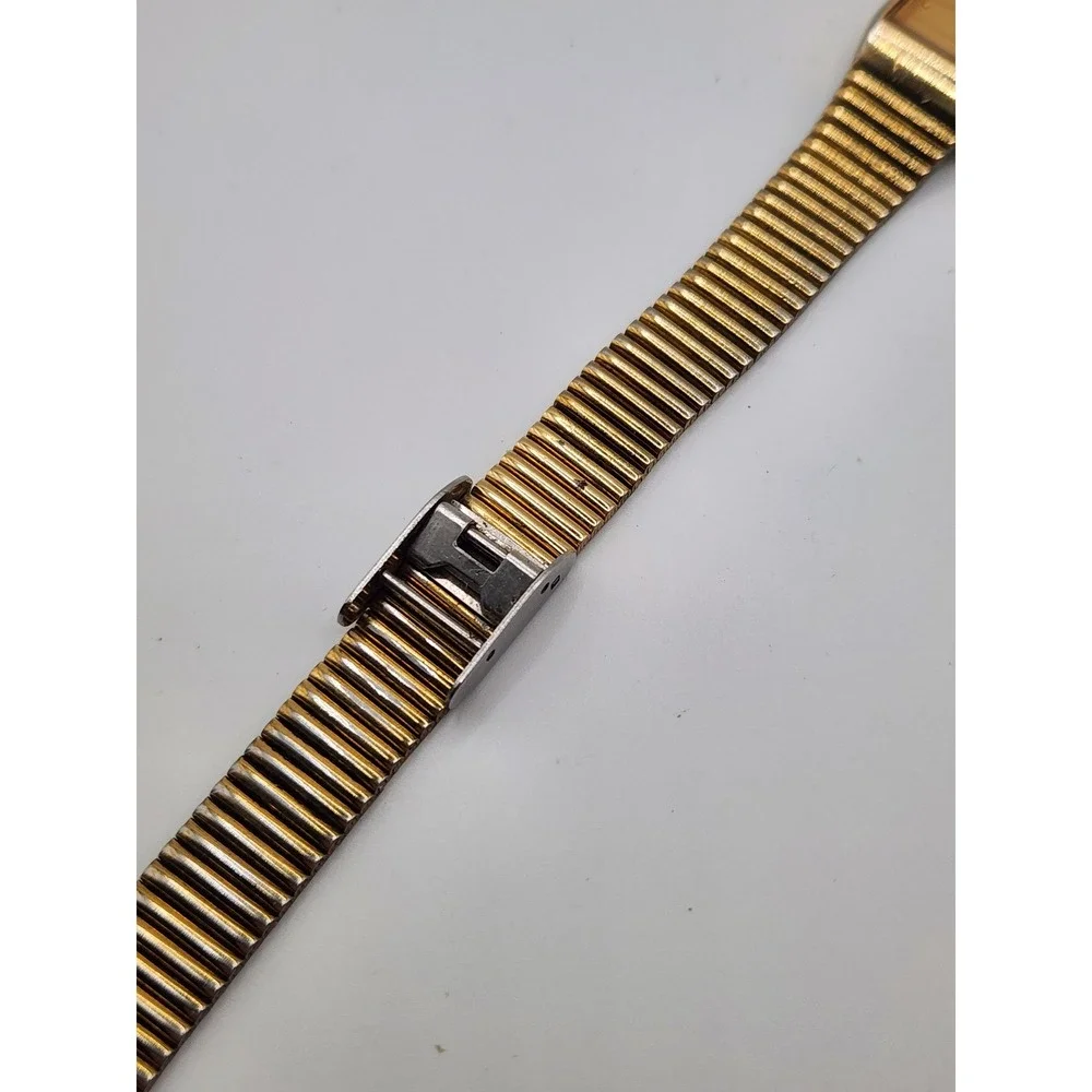 Seiko Quartz Watch Womens 6 Gold Tone Rectangle Dial Vintage 1N01-5A00
